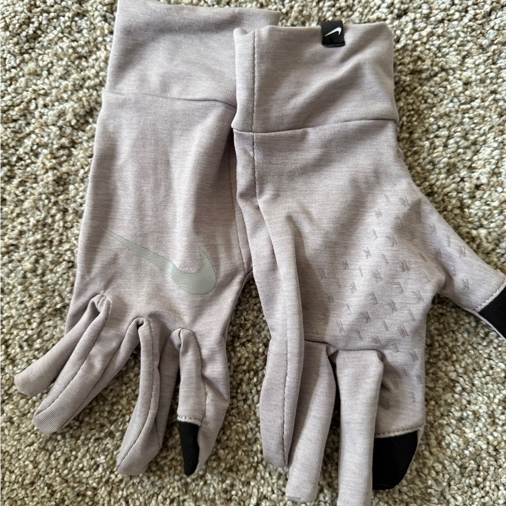 Nike Light Purple Performance Gloves